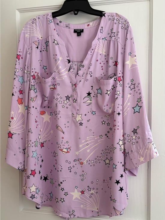 torrid Tops - Torrid Harper Lilac Celestial Print Blouse